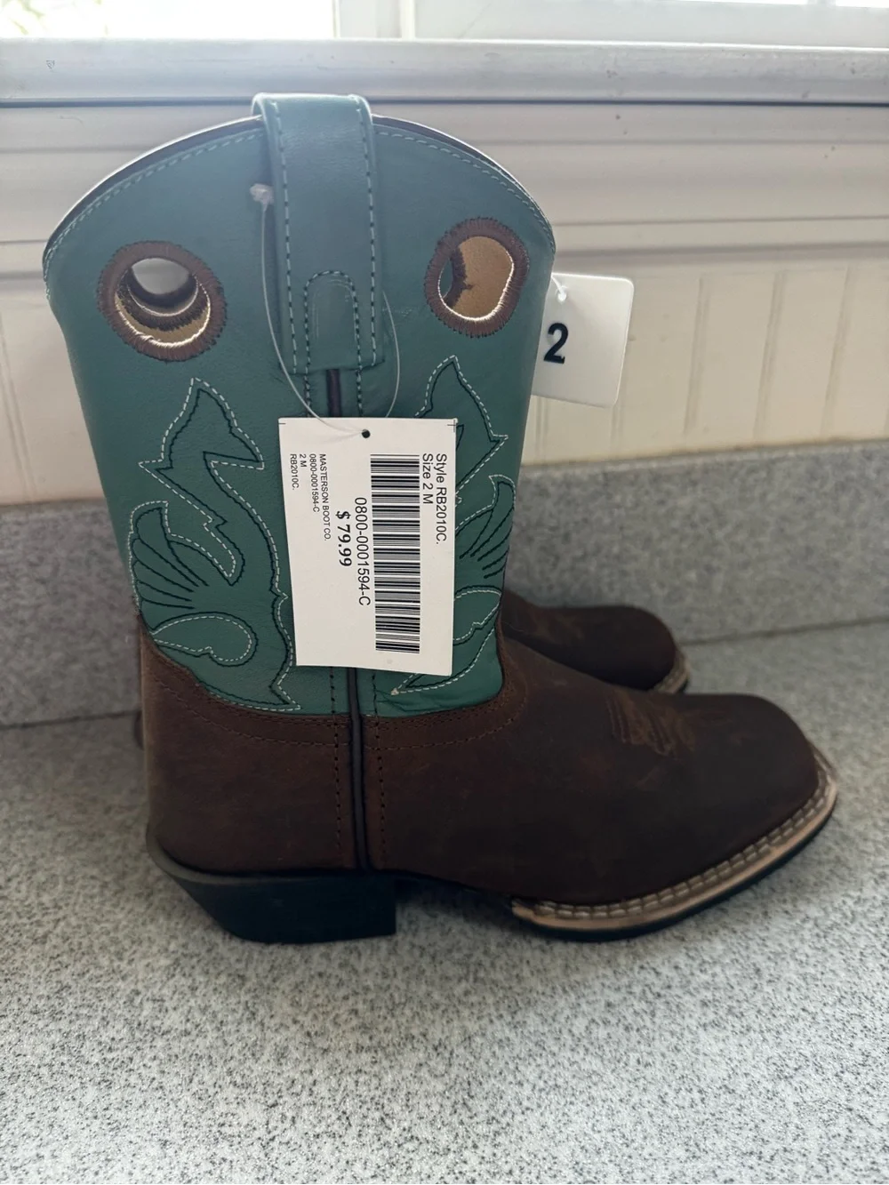 Kids cowboy boots size 2